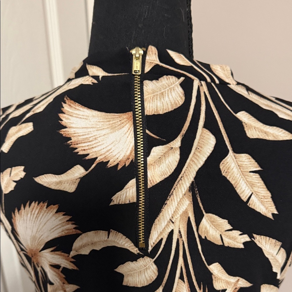 Liz Claiborne Floral Black and Cream Women's Top - Picture 6 of 7